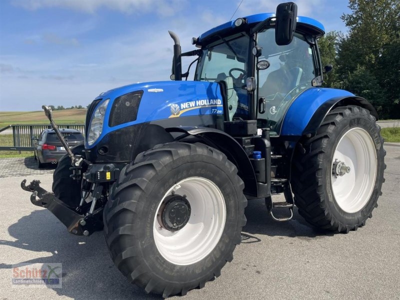 Traktor des Typs New Holland T7.210 AC, GPS RTK,  225cm Spur Pflegeschlepper, Gebrauchtmaschine in Schierling