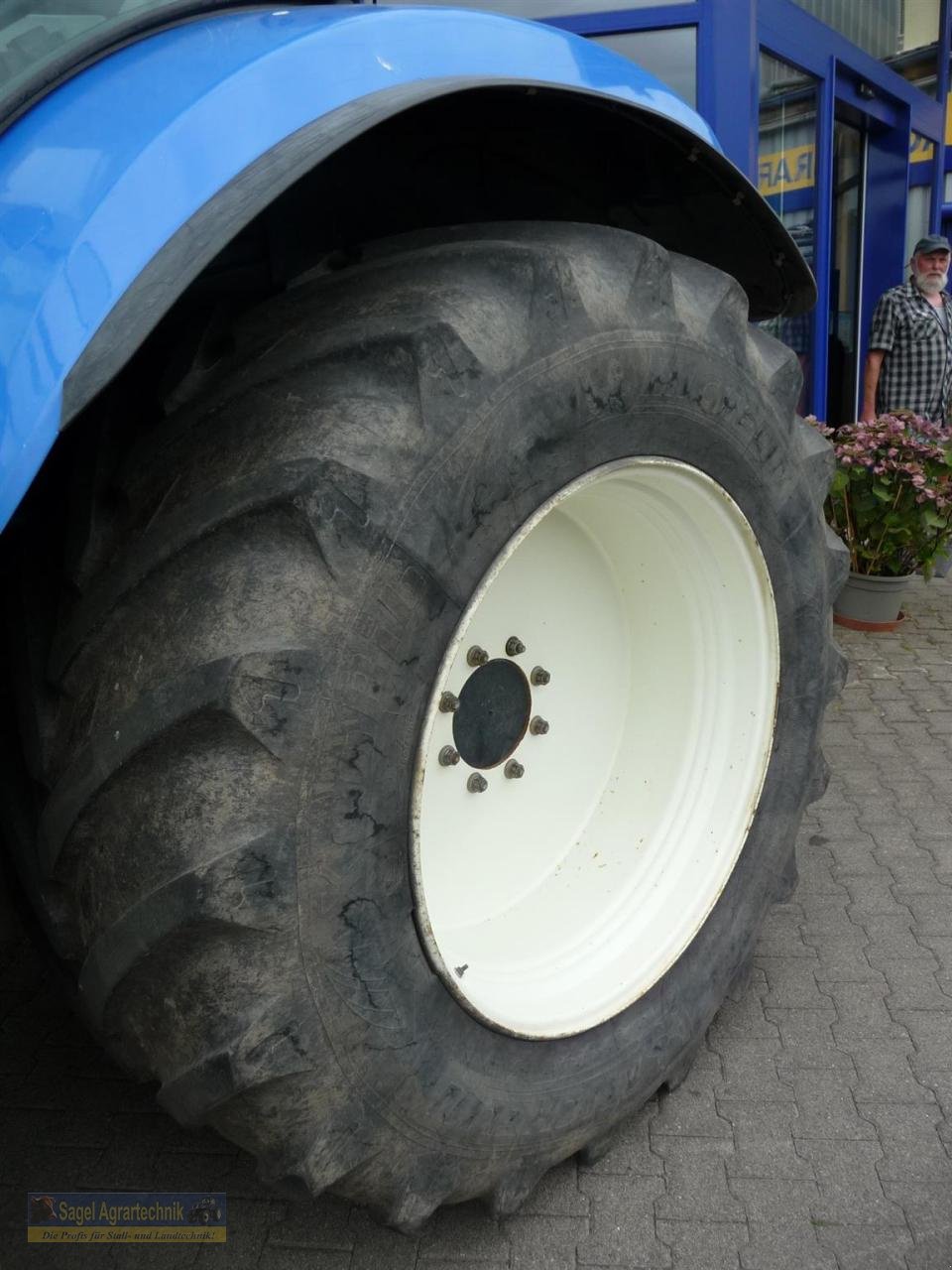 Traktor van het type New Holland T7.210 AC, Gebrauchtmaschine in Rhaunen (Foto 8)