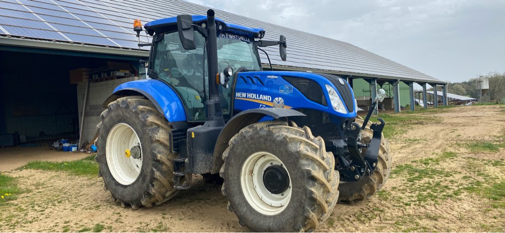 Traktor van het type New Holland T7.210 AUTOCOMMAND, Gebrauchtmaschine in MONTLUCON (Foto 4)