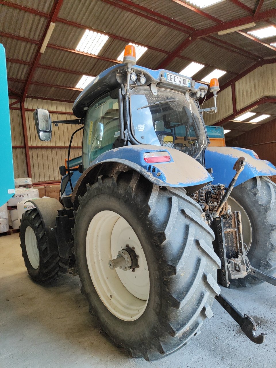 Traktor of the type New Holland T7.210 PC CLASSIC, Gebrauchtmaschine in Roches-sur-Marne (Picture 4)