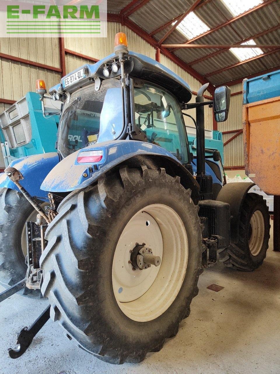 Traktor du type New Holland t7.210 pc classic, Gebrauchtmaschine en CHAUVONCOURT (Photo 3)