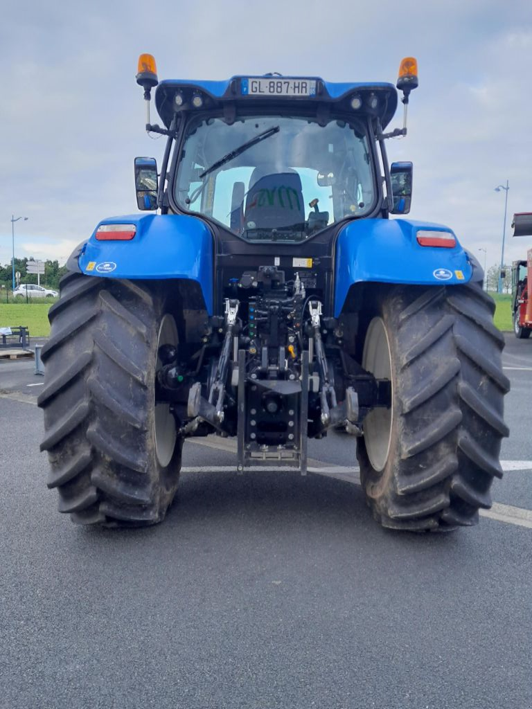 Traktor Türe ait New Holland T7.210 PC, Gebrauchtmaschine içinde STE GEMME LA PLAINE (resim 9)