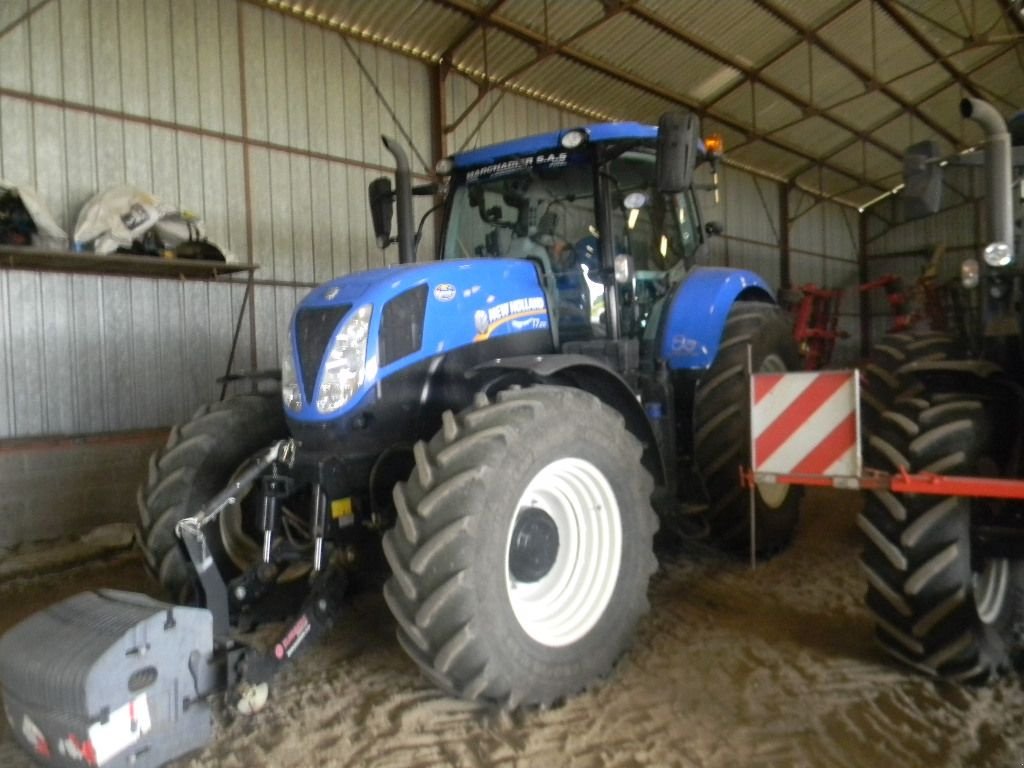 Traktor типа New Holland T7.210 POWER, Gebrauchtmaschine в ENNEZAT (Фотография 1)