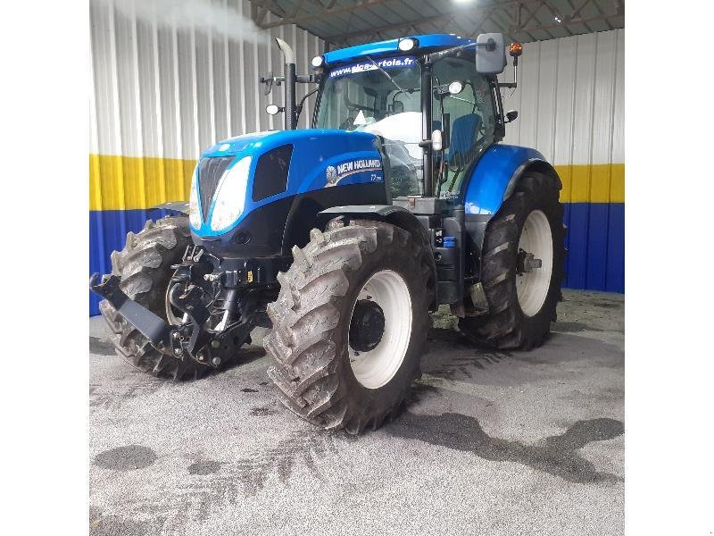 Traktor типа New Holland T7.210 R C, Gebrauchtmaschine в HERLIN LE SEC (Фотография 1)