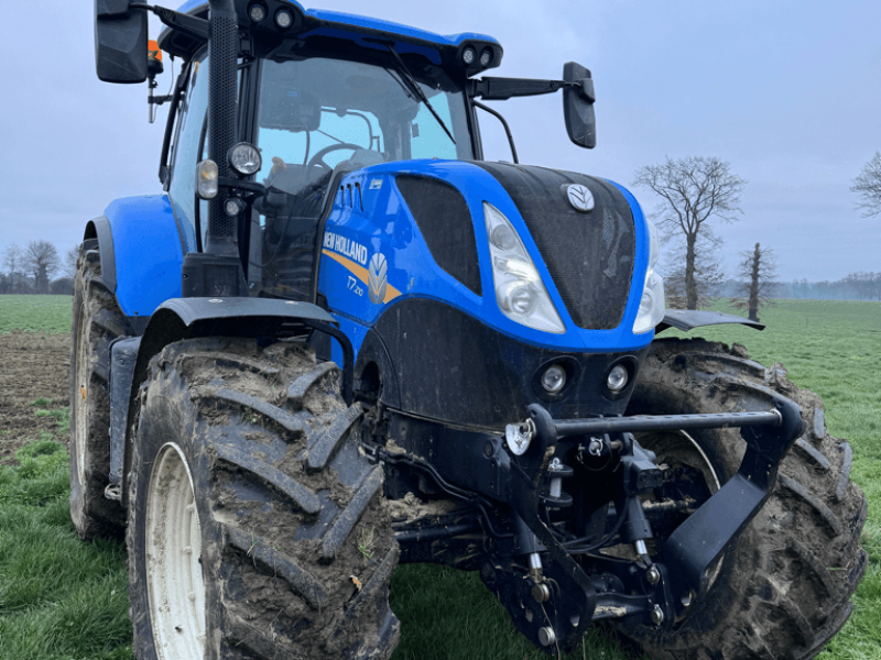 Traktor del tipo New Holland T7.210 RC S5, Gebrauchtmaschine In TREMEUR (Immagine 1)