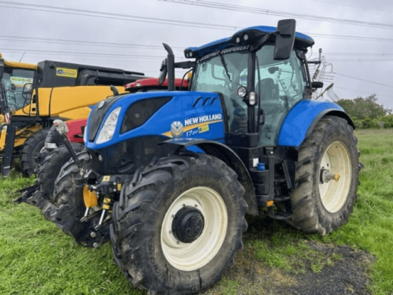 Traktor of the type New Holland T7.210 RC, Gebrauchtmaschine in Wargnies Le Grand (Picture 1)