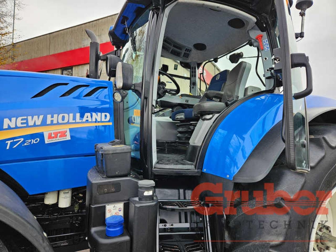 Traktor типа New Holland T7.210 SWII MY18, Gebrauchtmaschine в Ampfing (Фотография 7)