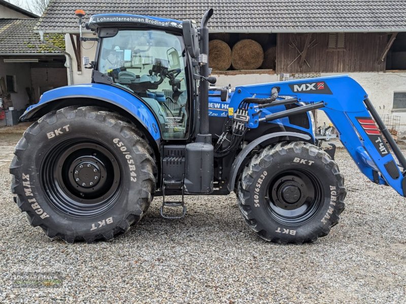 Traktor of the type New Holland T7.210, Gebrauchtmaschine in Aurolzmünster (Picture 1)