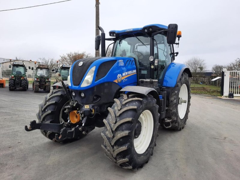 Traktor tip New Holland T7.210, Gebrauchtmaschine in Doué-en-Anjou