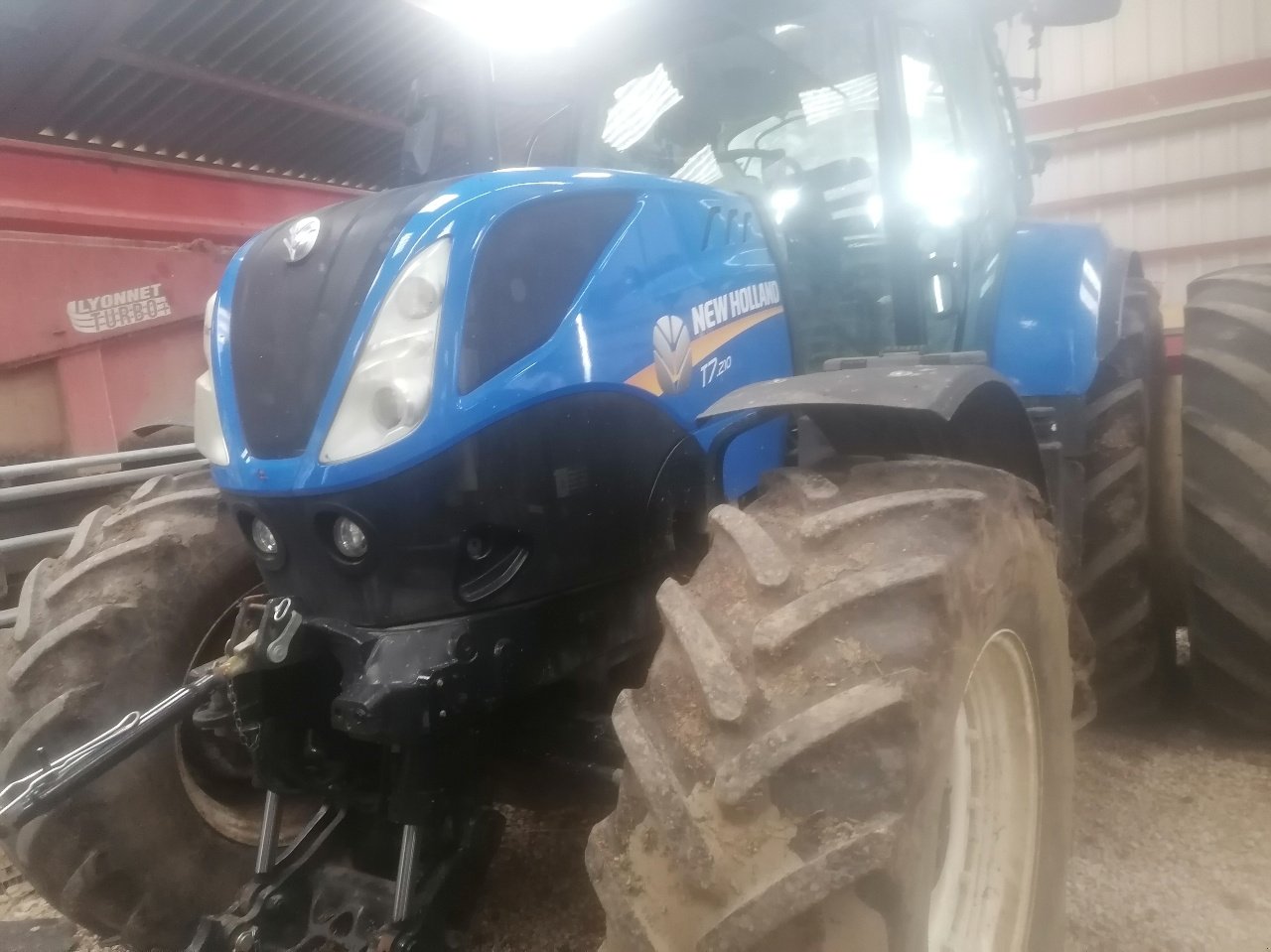 Traktor del tipo New Holland T7.210, Gebrauchtmaschine In Lalœuf (Immagine 4)