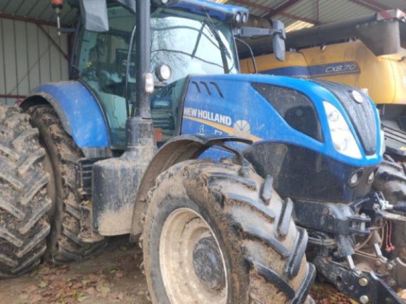 Traktor of the type New Holland T7.210, Gebrauchtmaschine in FRESNAY LE COMTE (Picture 1)