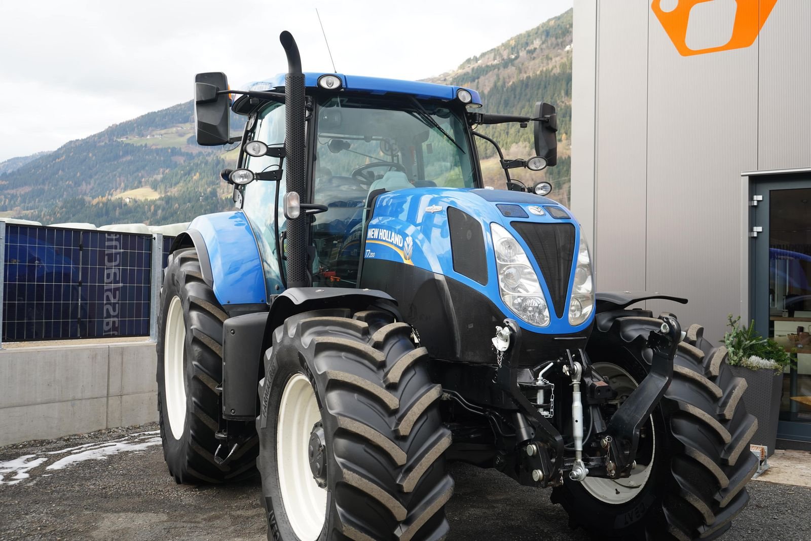 Traktor del tipo New Holland T7.210, Gebrauchtmaschine In Greifenburg (Immagine 3)