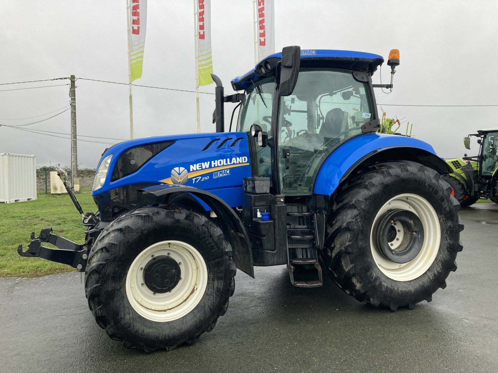 Traktor Türe ait New Holland T7.210, Gebrauchtmaschine içinde ST CLEMENT DE LA PLACE (resim 7)