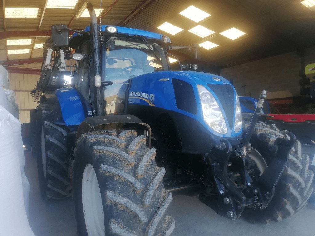 Traktor of the type New Holland T7.210ac, Gebrauchtmaschine in Gondrecourt-le-Château (Picture 1)