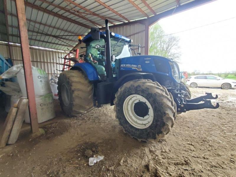 Traktor от тип New Holland T7.210AC, Gebrauchtmaschine в BRAY en Val (Снимка 3)