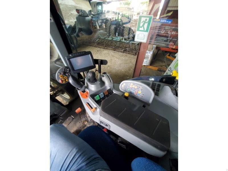 Traktor tipa New Holland T7.210AC, Gebrauchtmaschine u BRAY en Val (Slika 4)