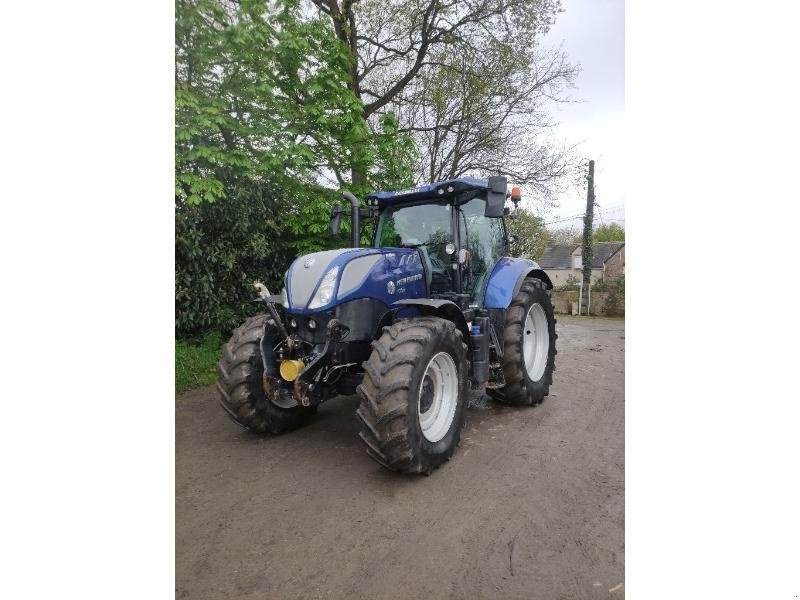 Traktor van het type New Holland T7210AC, Gebrauchtmaschine in PLUMELEC (Foto 1)