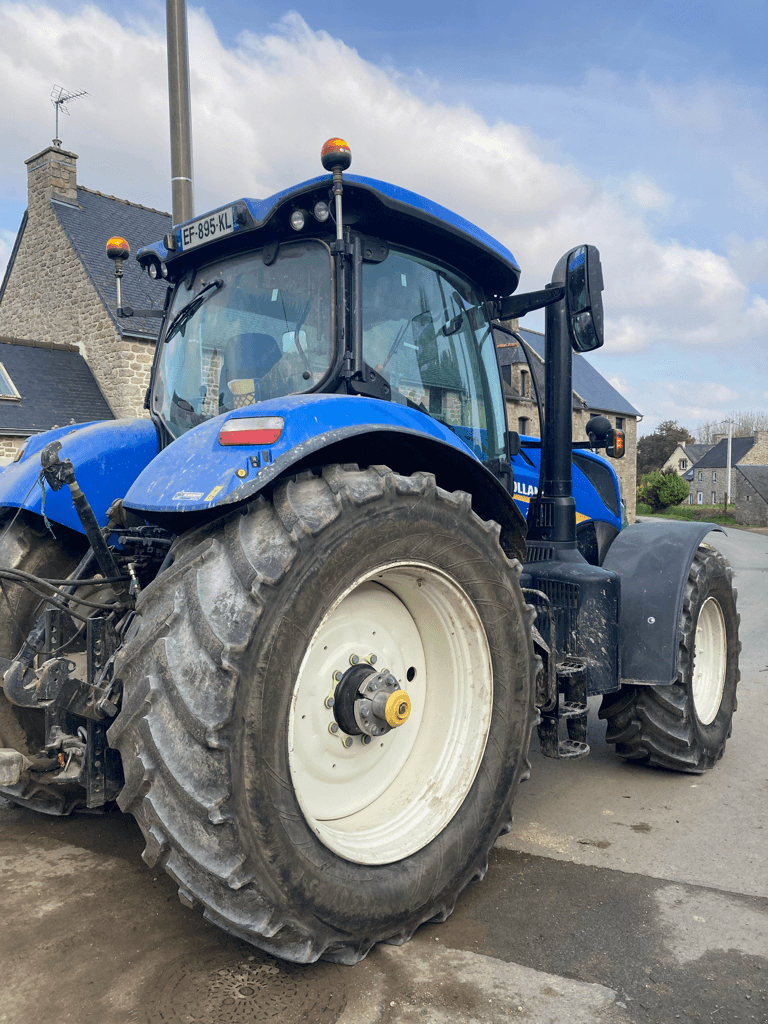 Traktor typu New Holland T7.215S PC S5, Gebrauchtmaschine w TREMEUR (Zdjęcie 2)