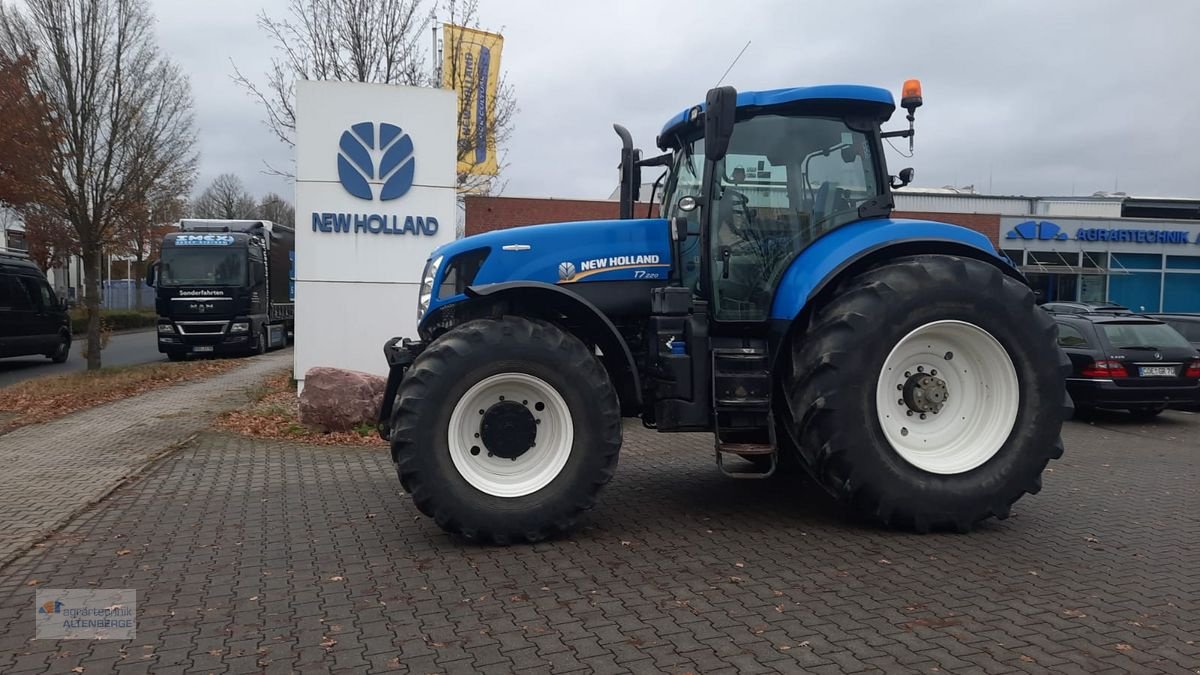 Traktor van het type New Holland T7.220 AC, Gebrauchtmaschine in Altenberge (Foto 2)