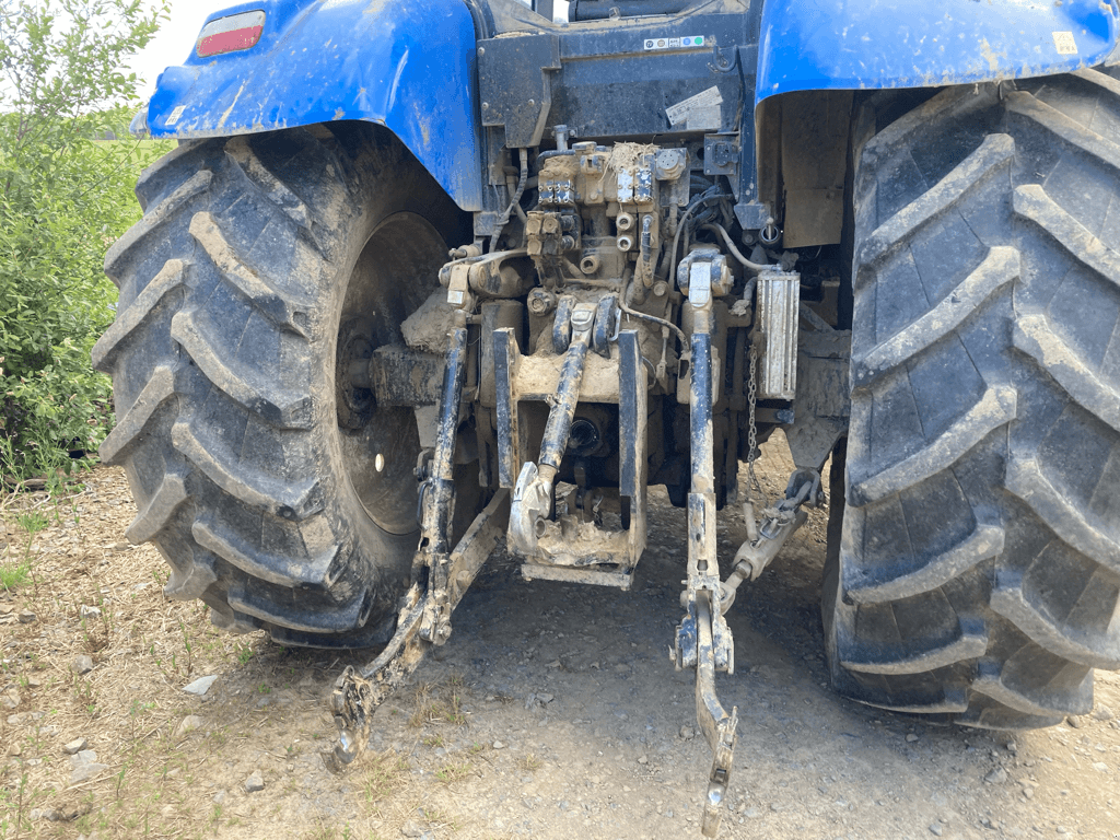 Traktor Türe ait New Holland T7.220 AUTOCOMMAND, Gebrauchtmaschine içinde TREMEUR (resim 6)