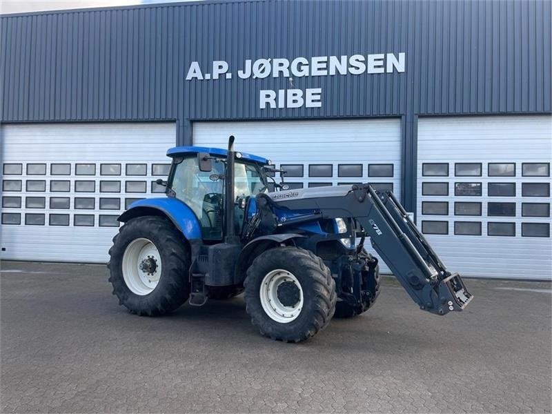 Traktor of the type New Holland T7.220 Med Alø Frontlæsser, Gebrauchtmaschine in Ribe (Picture 1)