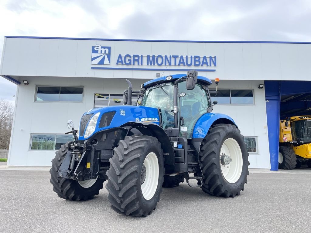 Traktor tip New Holland T7.220 PC, Gebrauchtmaschine in Montauban (Poză 1)