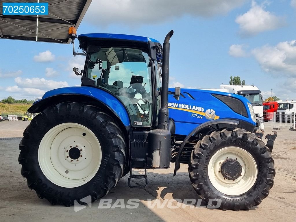 Traktor typu New Holland T7.225 AC 4X4 Front PTO, Gebrauchtmaschine w Veghel (Zdjęcie 5)