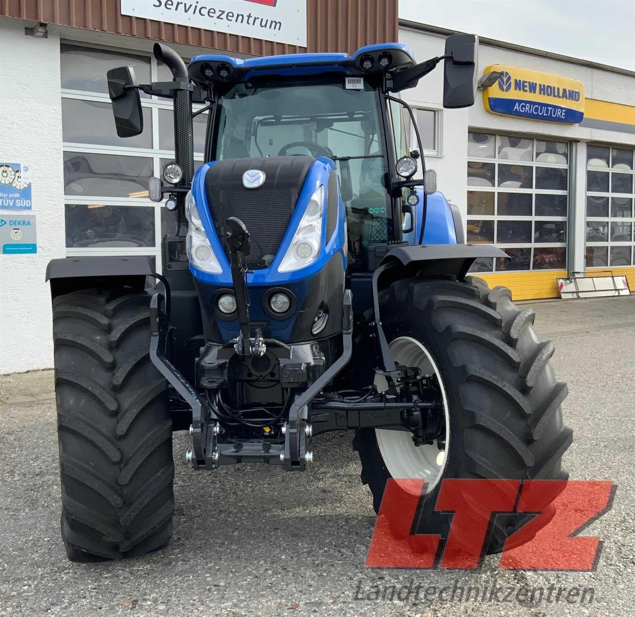 Traktor of the type New Holland T7.225 AC STAGE V, Neumaschine in Ampfing (Picture 2)