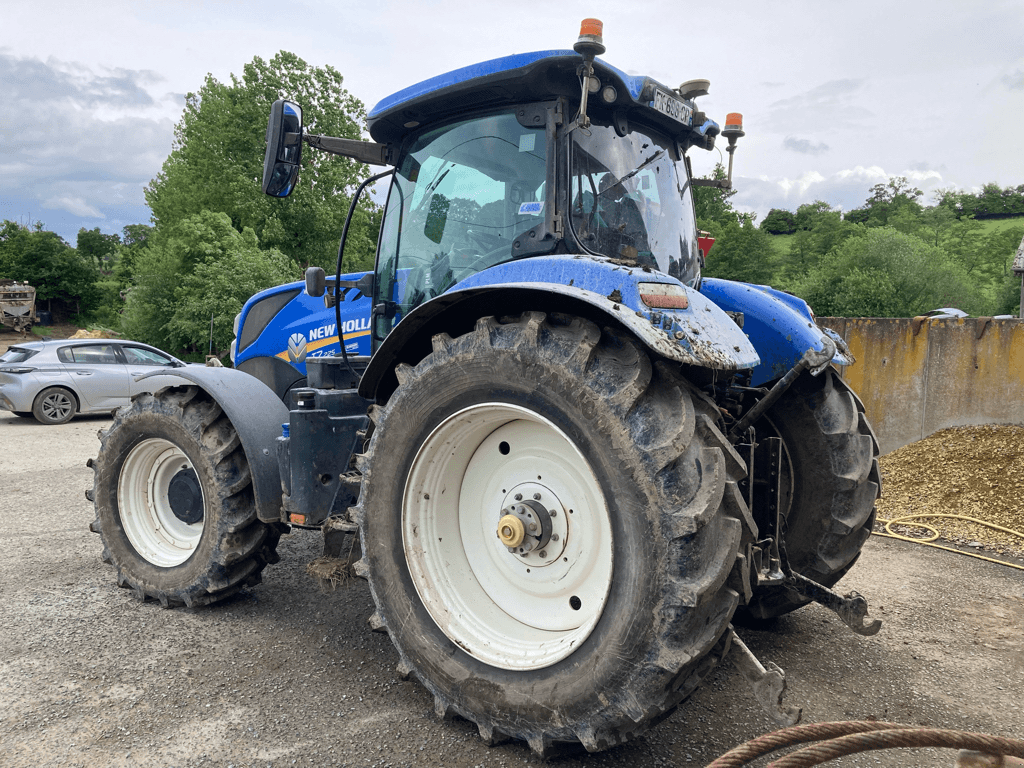 Traktor tip New Holland T7.225 AC T4B, Gebrauchtmaschine in CONDE SUR VIRE (Poză 2)