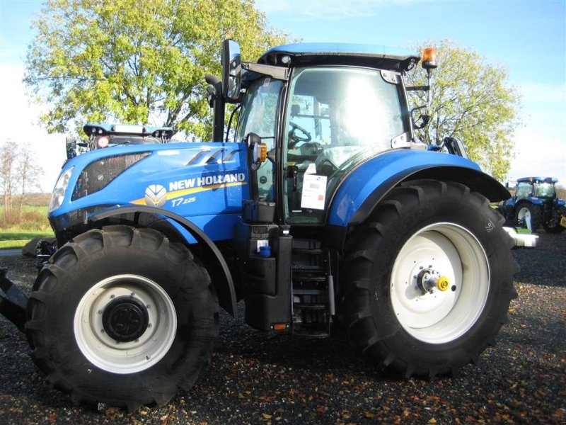 Traktor του τύπου New Holland T7.225 AC, Gebrauchtmaschine σε Glamsbjerg (Φωτογραφία 1)