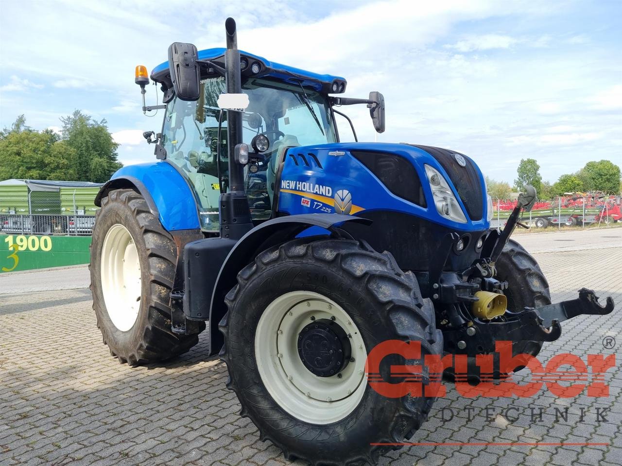 Traktor типа New Holland T7.225 AC, Gebrauchtmaschine в Ampfing (Фотография 2)