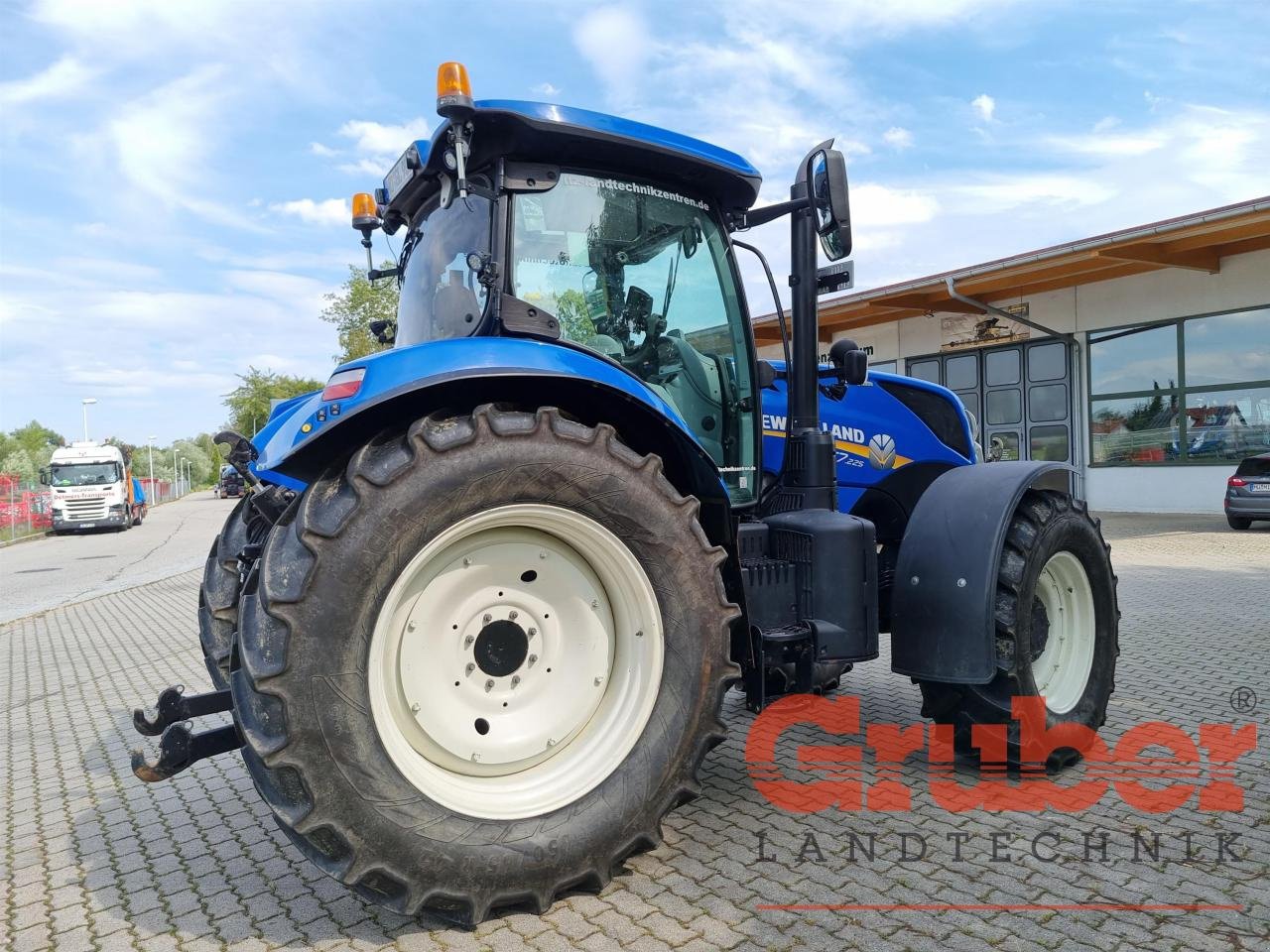 Traktor типа New Holland T7.225 AC, Gebrauchtmaschine в Ampfing (Фотография 8)