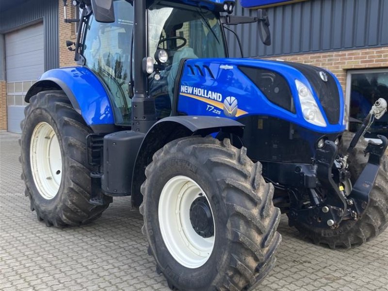 Traktor Türe ait New Holland T7.225 AC, Gebrauchtmaschine içinde Stenstrup