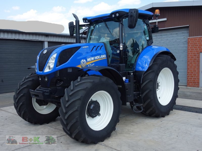 Traktor typu New Holland T7.225 AC, Gebrauchtmaschine v Kettenkamp