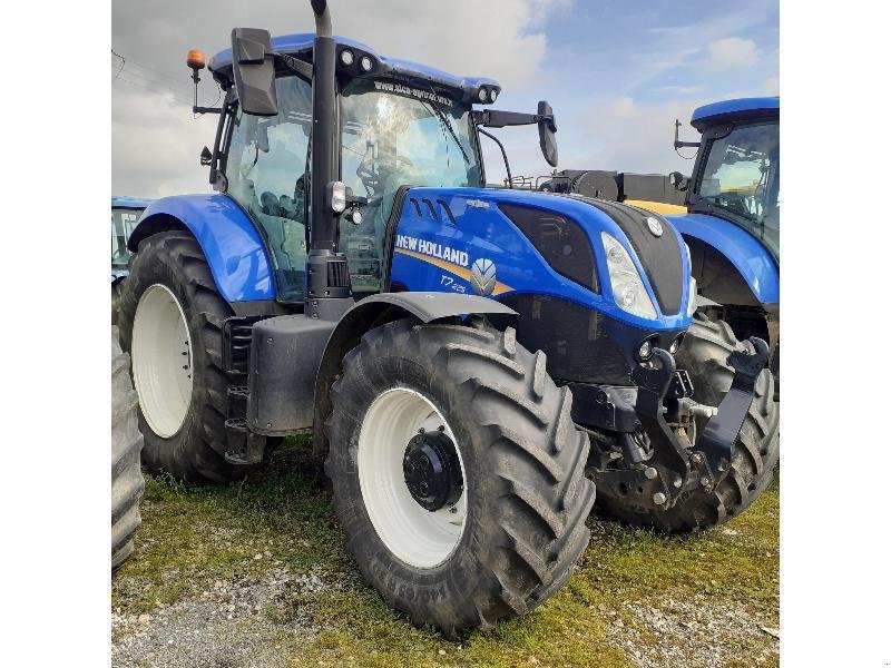 Traktor typu New Holland T7.225 AUT, Gebrauchtmaschine w HERLIN LE SEC (Zdjęcie 1)