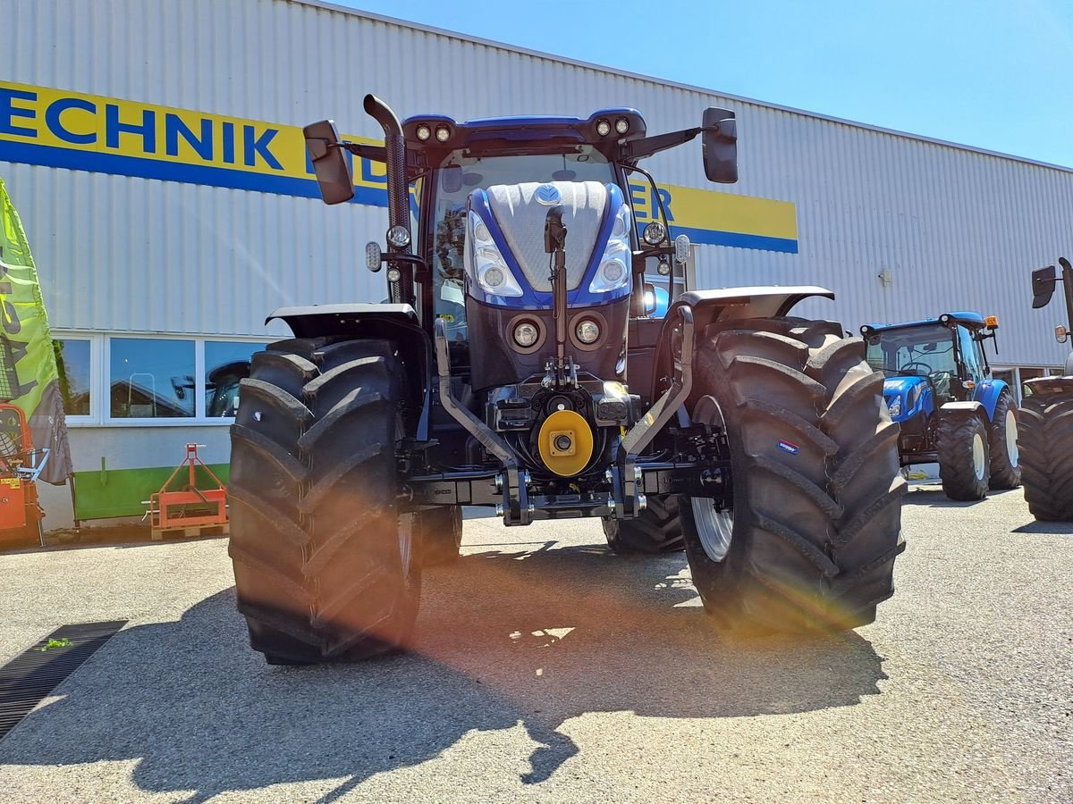 Traktor tipa New Holland T7.225 Auto Command SideWinder II (Stage V), Neumaschine u Burgkirchen (Slika 13)