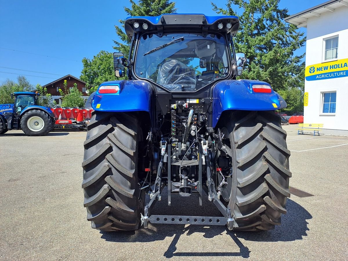 Traktor typu New Holland T7.225 Auto Command SideWinder II (Stage V), Neumaschine w Burgkirchen (Zdjęcie 4)