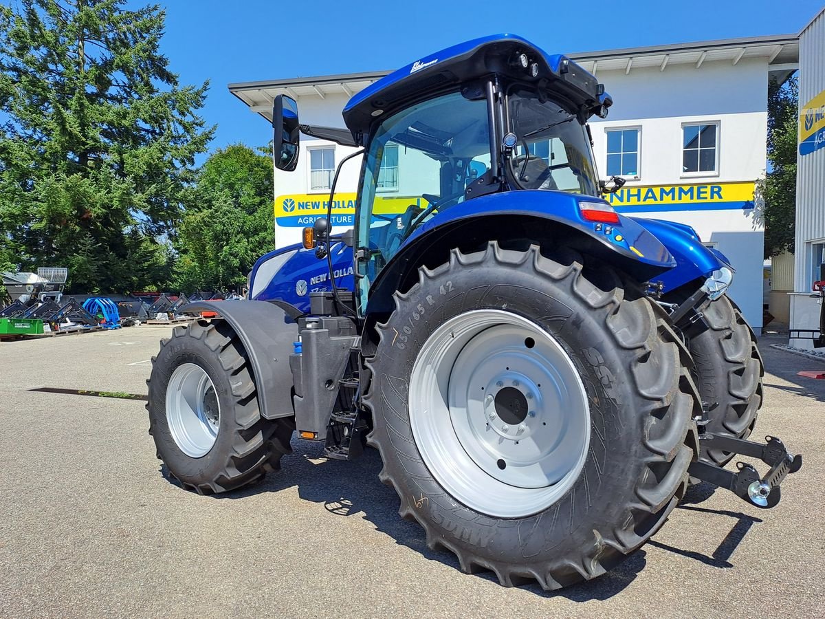 Traktor typu New Holland T7.225 Auto Command SideWinder II (Stage V), Neumaschine v Burgkirchen (Obrázok 3)