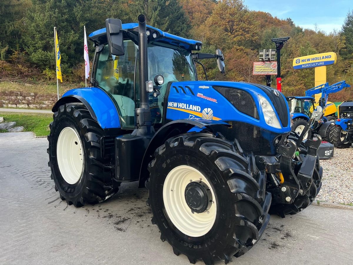 Traktor of the type New Holland T7.225 Auto Command SideWinder II (Stage V), Gebrauchtmaschine in Burgkirchen (Picture 8)