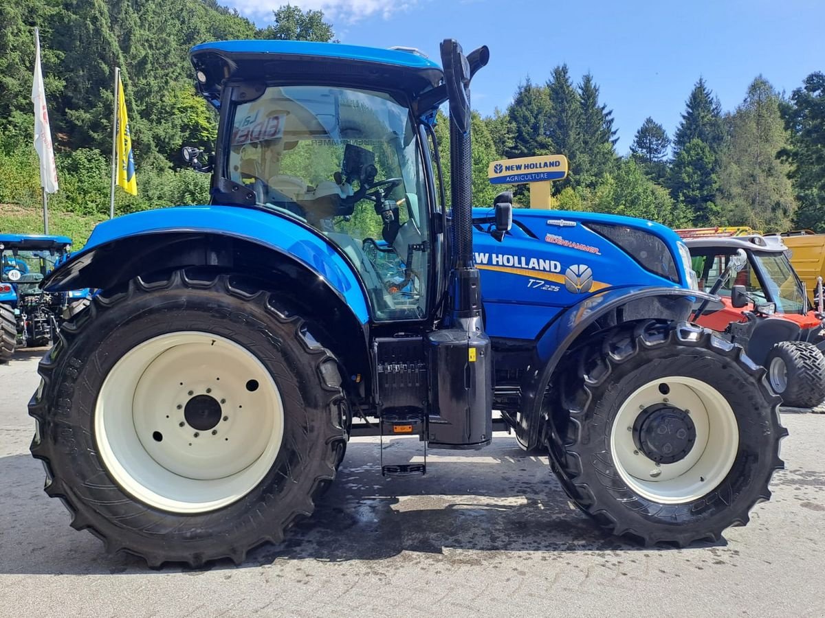 Traktor типа New Holland T7.225 Auto Command SideWinder II (Stage V), Gebrauchtmaschine в Burgkirchen (Фотография 3)