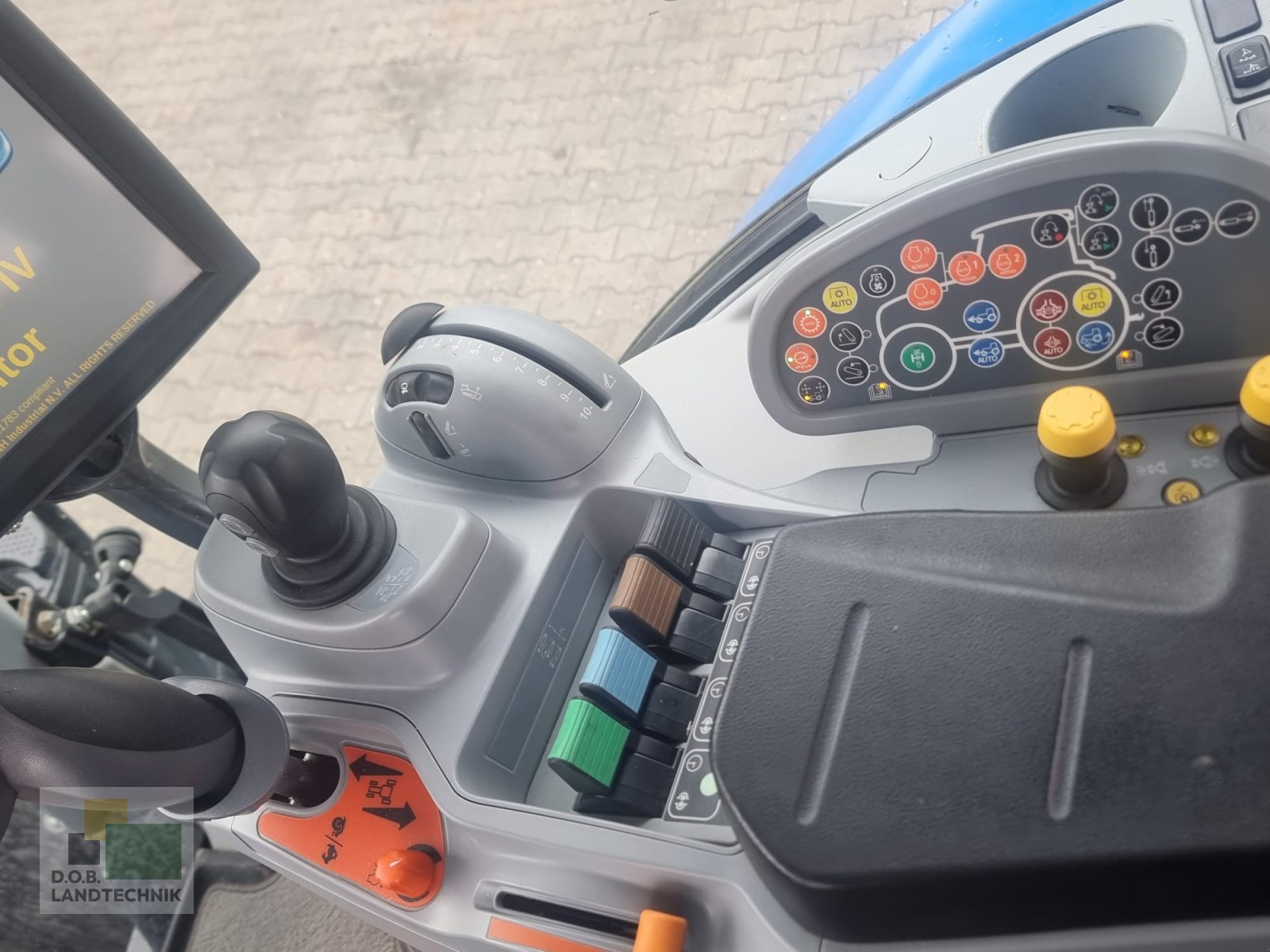 Traktor Türe ait New Holland T7.225, Gebrauchtmaschine içinde Regensburg (resim 15)