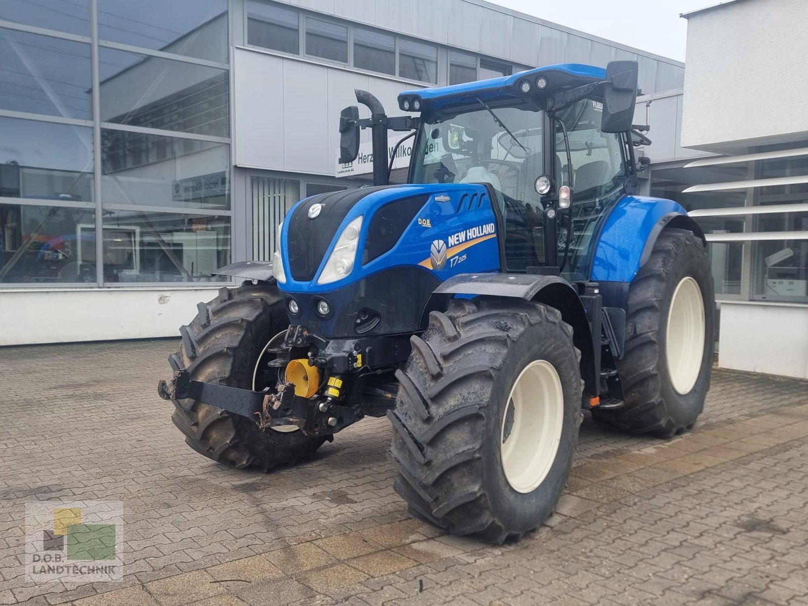 Traktor Türe ait New Holland T7.225, Gebrauchtmaschine içinde Regensburg (resim 1)