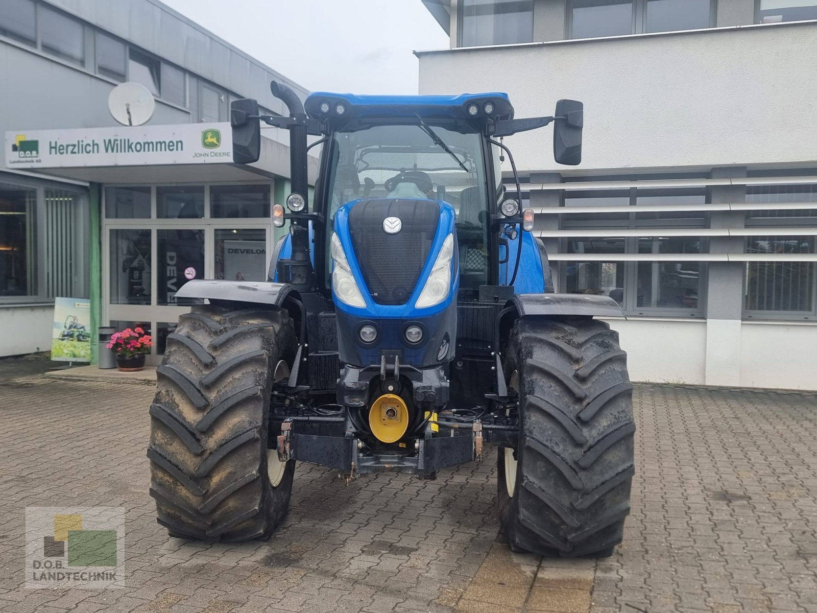 Traktor Türe ait New Holland T7.225, Gebrauchtmaschine içinde Regensburg (resim 2)