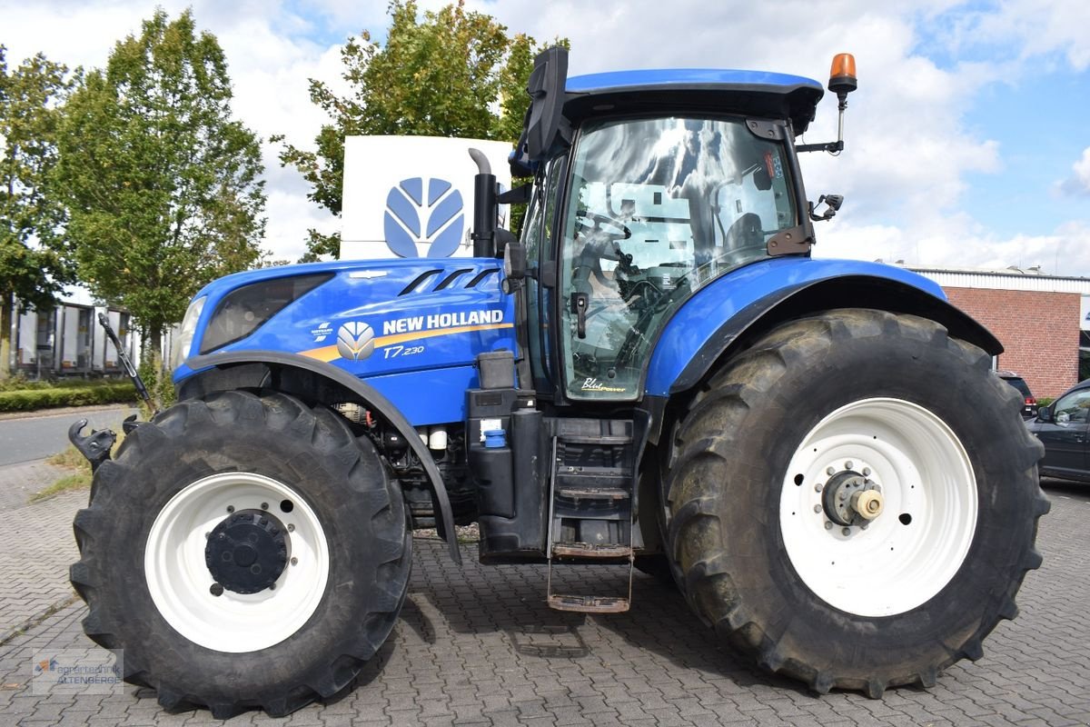 Traktor van het type New Holland T7.230 AC, Gebrauchtmaschine in Altenberge (Foto 1)