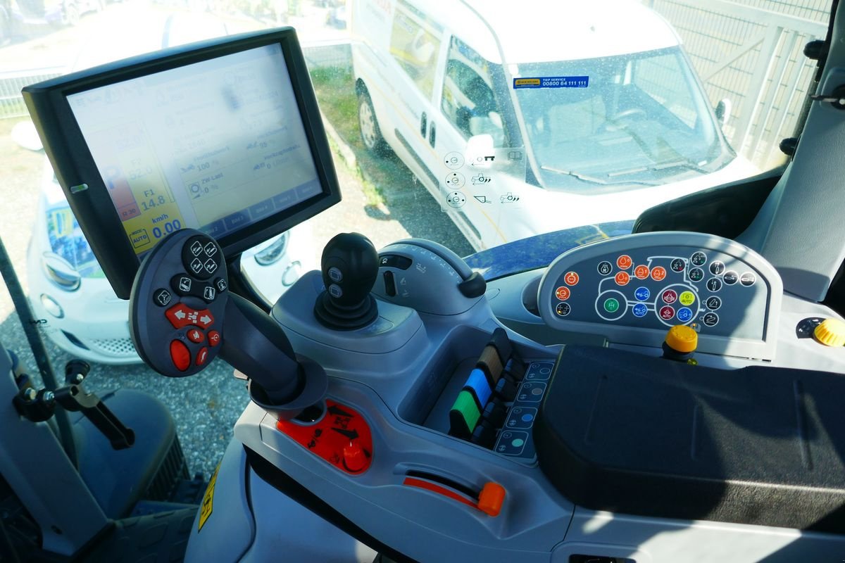 Traktor del tipo New Holland T7.230 Auto Command SideWinder II (Stage V), Gebrauchtmaschine en Villach (Imagen 4)