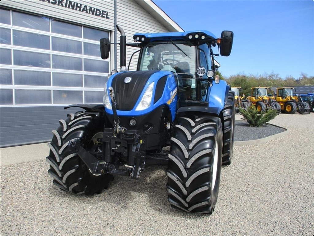 Traktor of the type New Holland T7.230 AutoCommand, Gebrauchtmaschine in Lintrup (Picture 7)