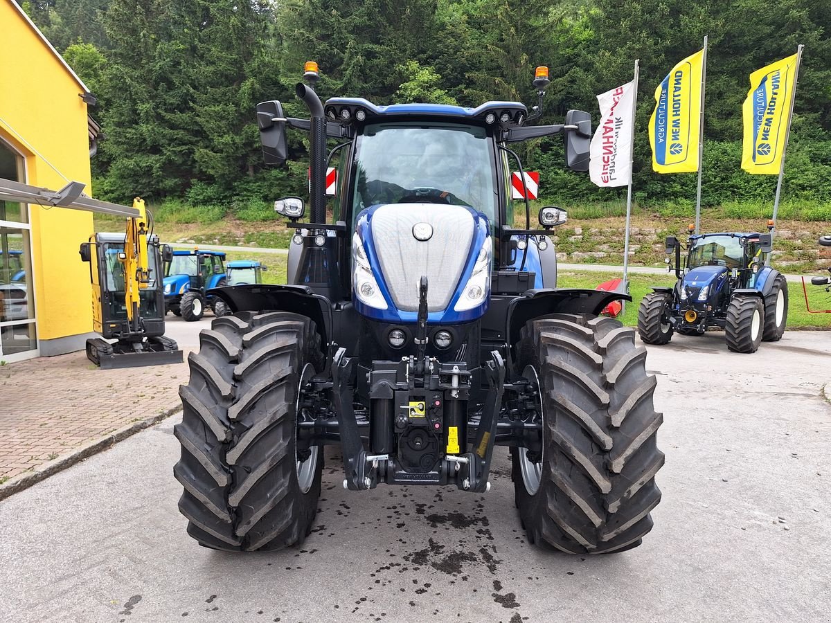 Traktor of the type New Holland T7.230 (Stage V), Neumaschine in Burgkirchen (Picture 7)