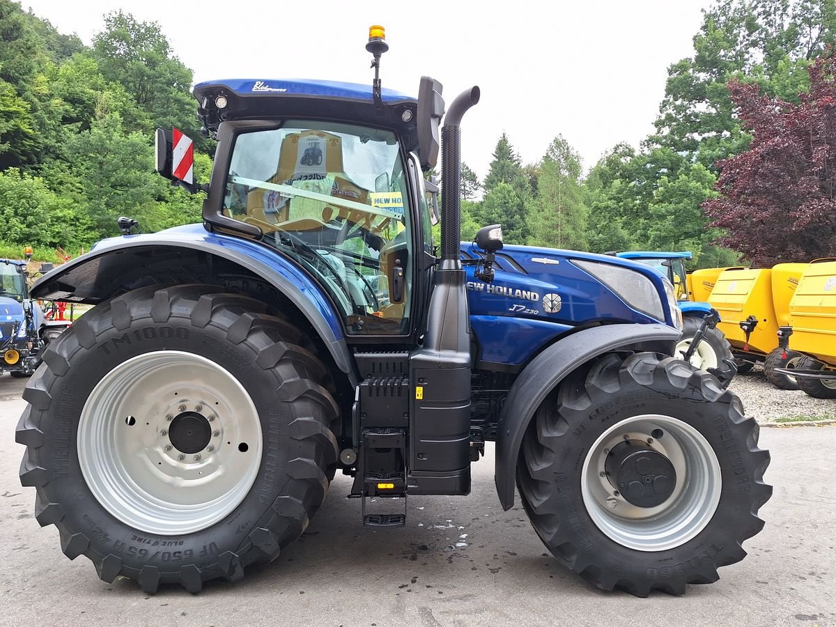 Traktor typu New Holland T7.230 (Stage V), Neumaschine w Burgkirchen (Zdjęcie 12)