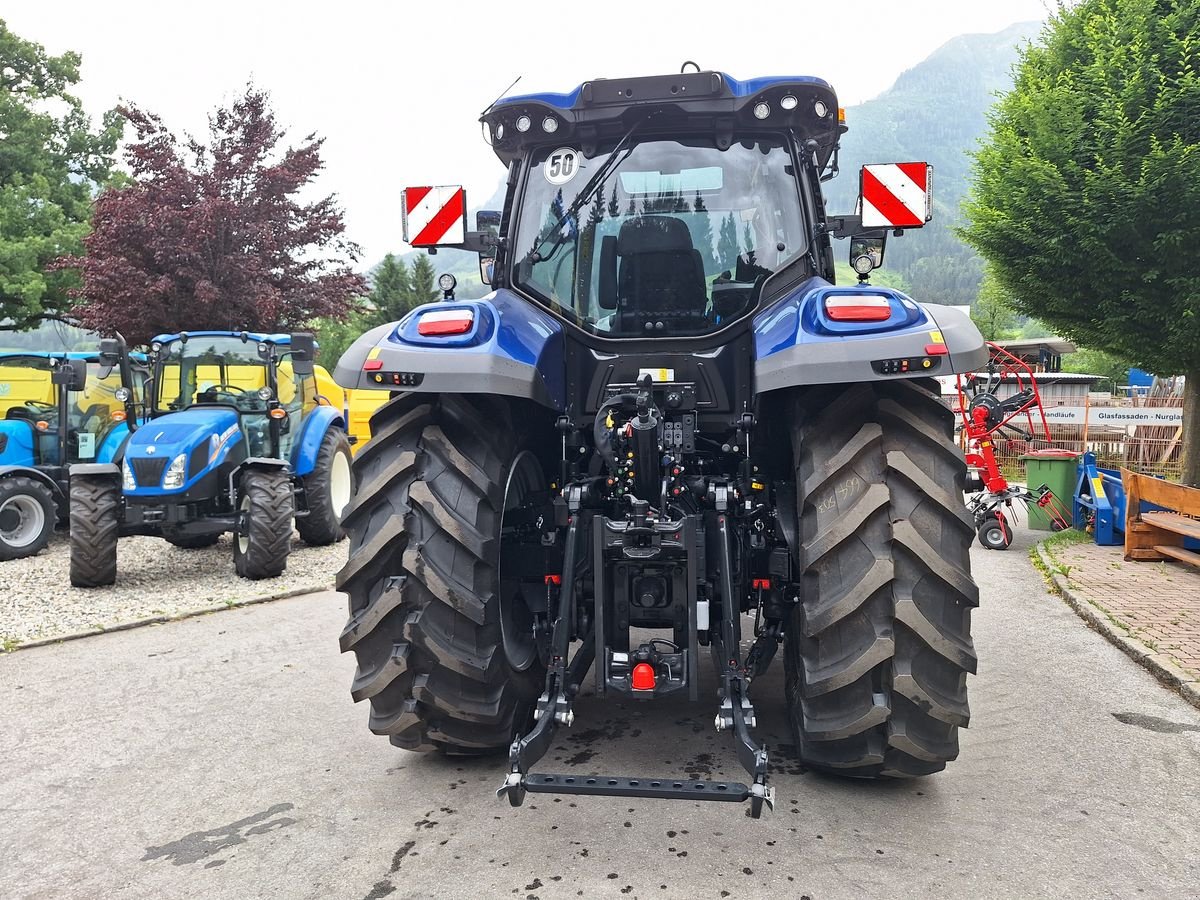 Traktor of the type New Holland T7.230 (Stage V), Neumaschine in Burgkirchen (Picture 8)