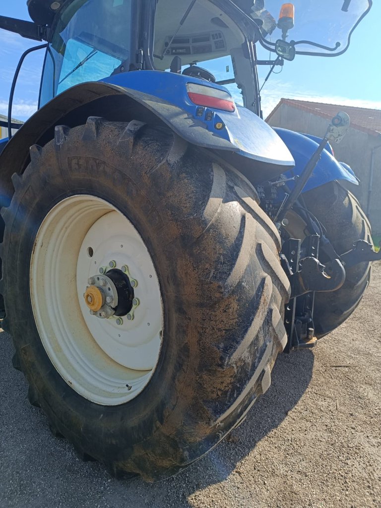 Traktor du type New Holland T7.230 SW N°16, Gebrauchtmaschine en LIMEY-REMENAUVILLE (Photo 10)